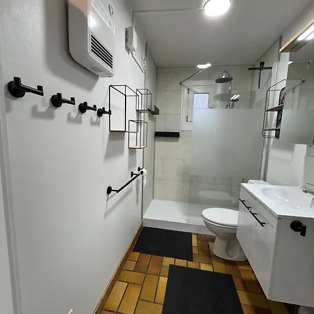 Les Trois Feuilles Σαλέ *